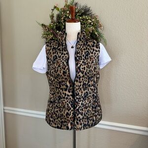 💥3/$15 GAP Leopard Puffer Vest Size Small